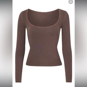 SKIMS
Brown New Vintage Long Sleeve T-Shirt